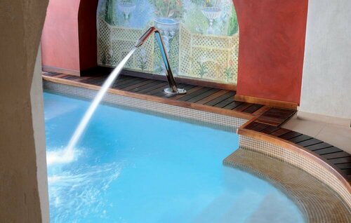 Гостиница Hotel SPA Le Calendal в Ниме