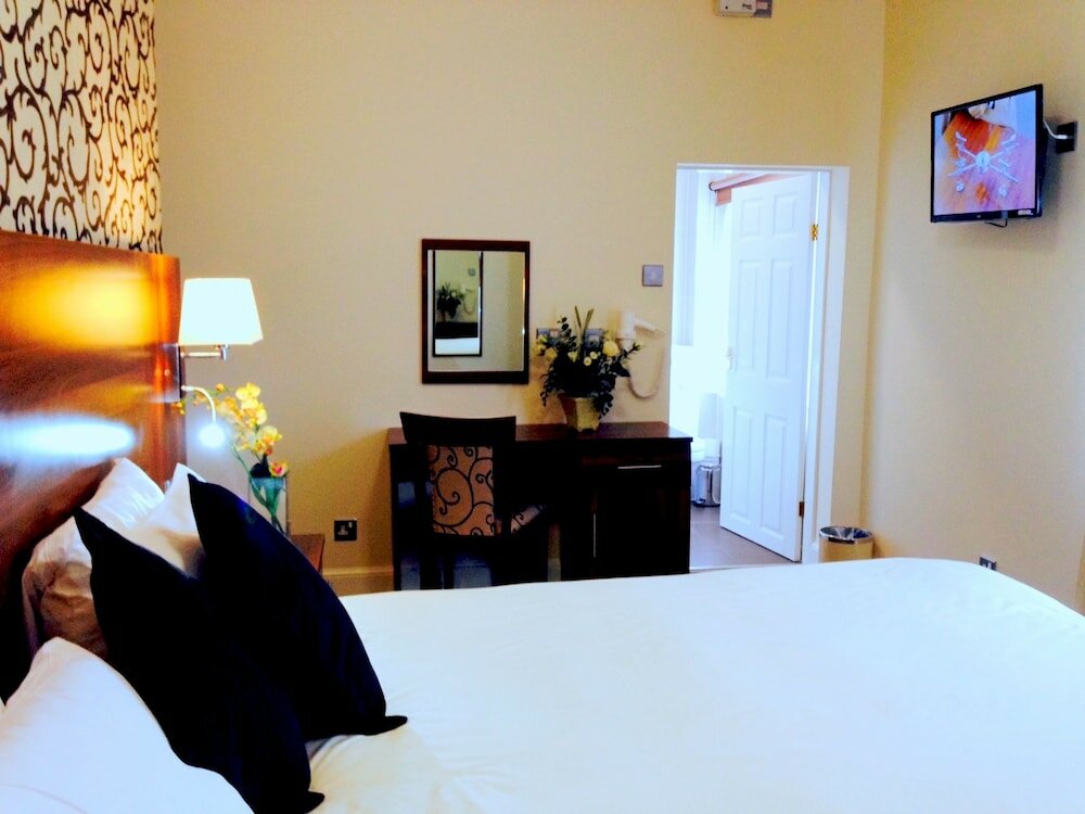 Фото Ely House Hotel