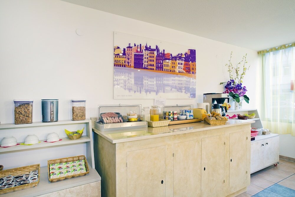 Фото Séjours and Affaires Lyon Saint Nicolas