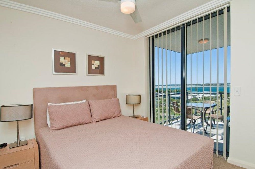 Фото Aqualine Apartments