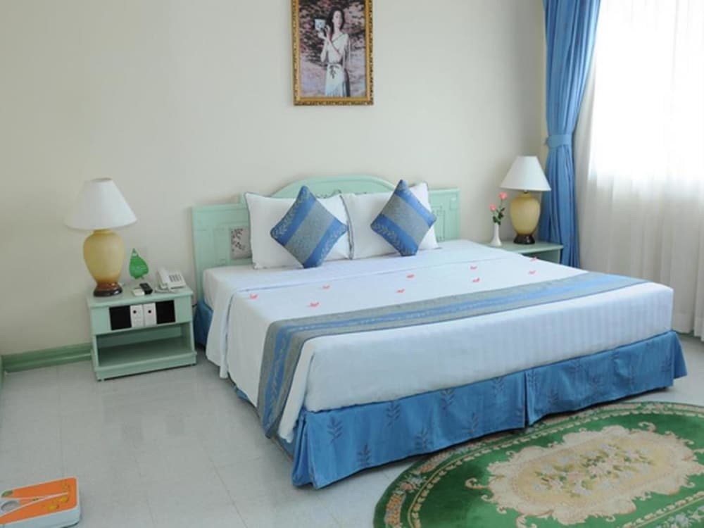 Фото Bat Dat Hotel