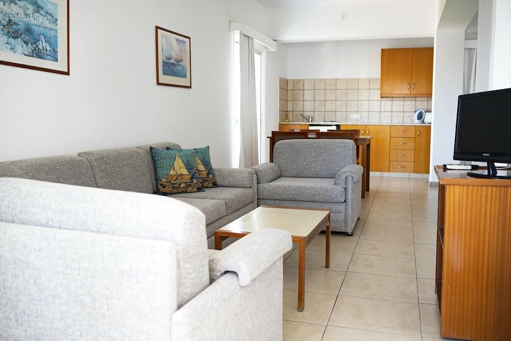 Фото Sun Hall Beach Hotel Apts