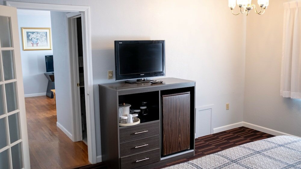 Фото Hyannis Plaza Hotel