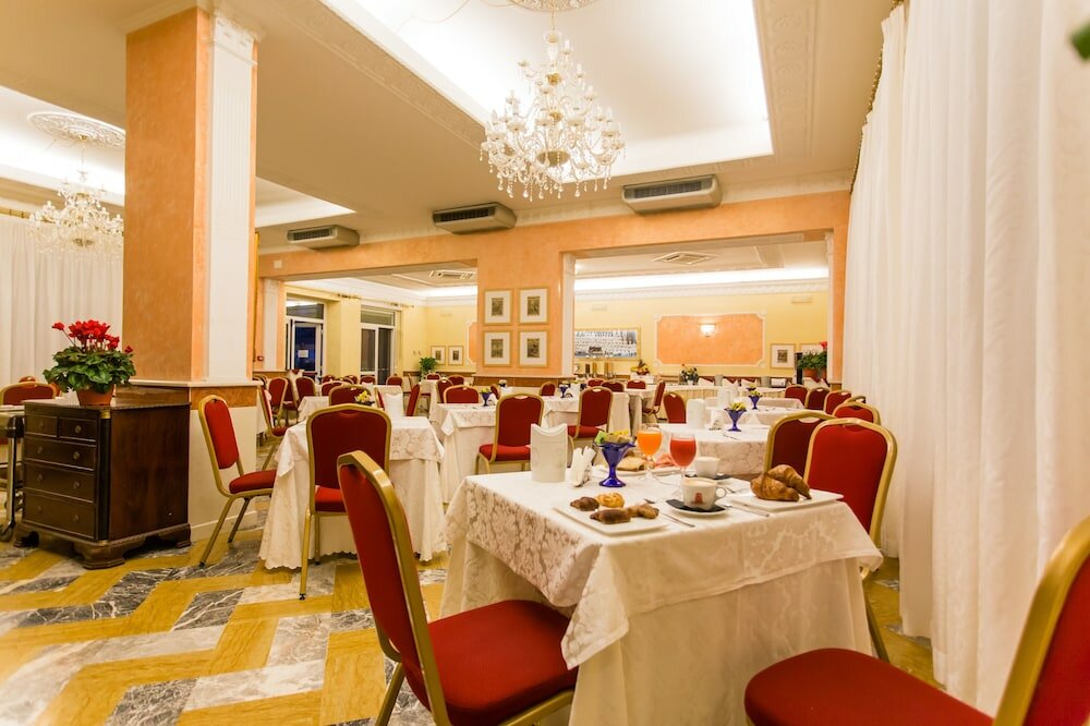 Фото Mariano IV Palace Hotel