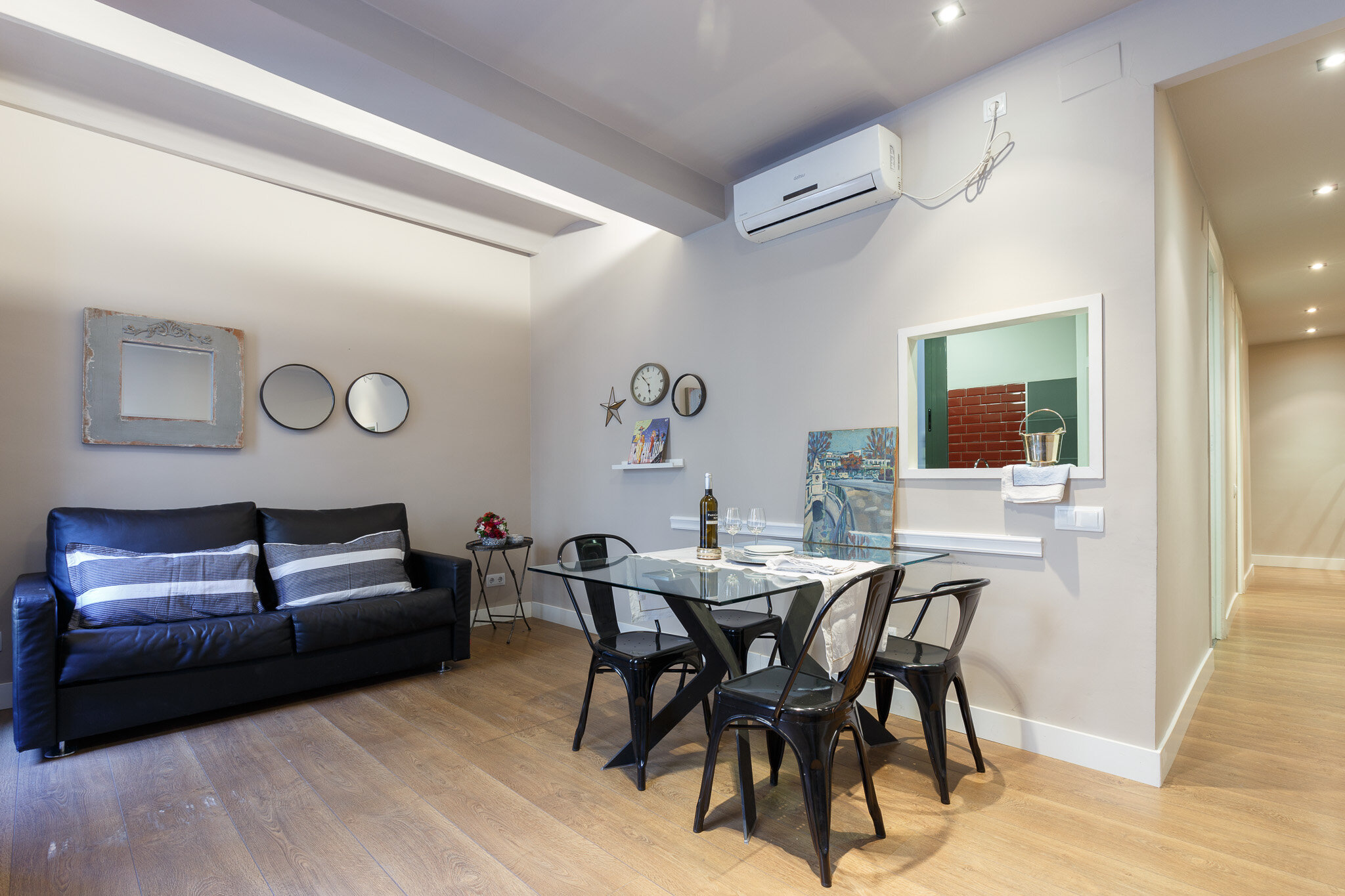 Фото AinB Eixample Miró