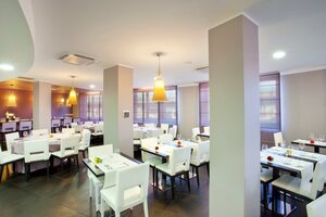 Гостиница Holiday Inn Genoa City, an Ihg Hotel