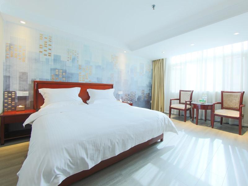 Фото GreenTree Inn NanNing LangDong Hotel