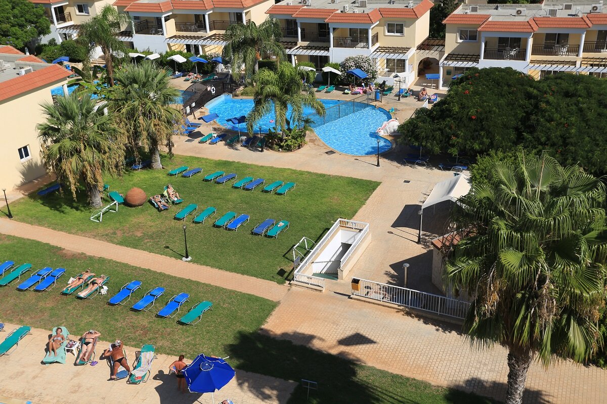 Фото Jacaranda Apartments