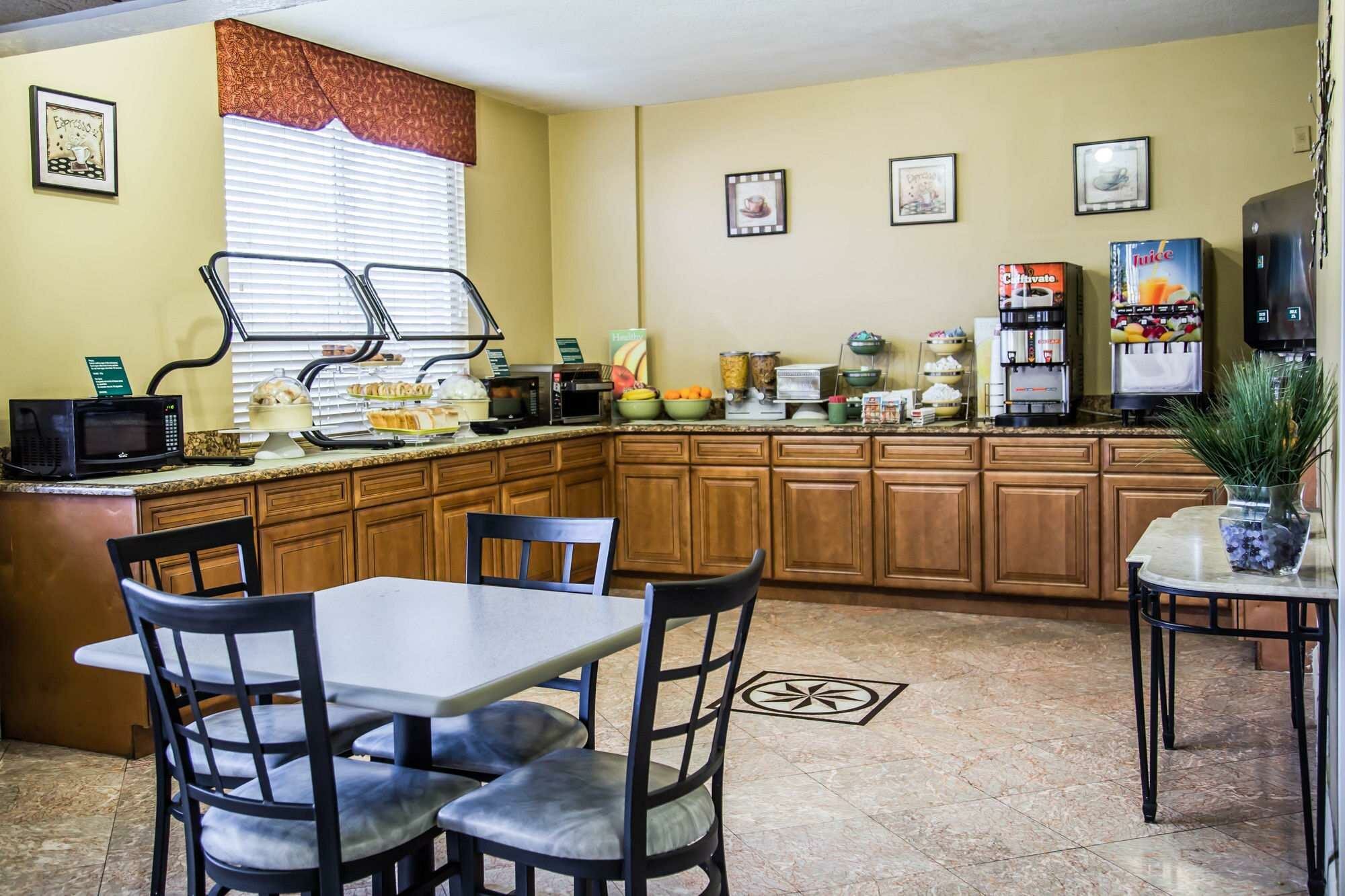 Фото Quality Inn & Suites Near the Theme Parks