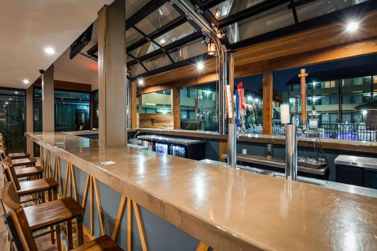 Фото Best Western Plus Saddleback Inn & Conference Center