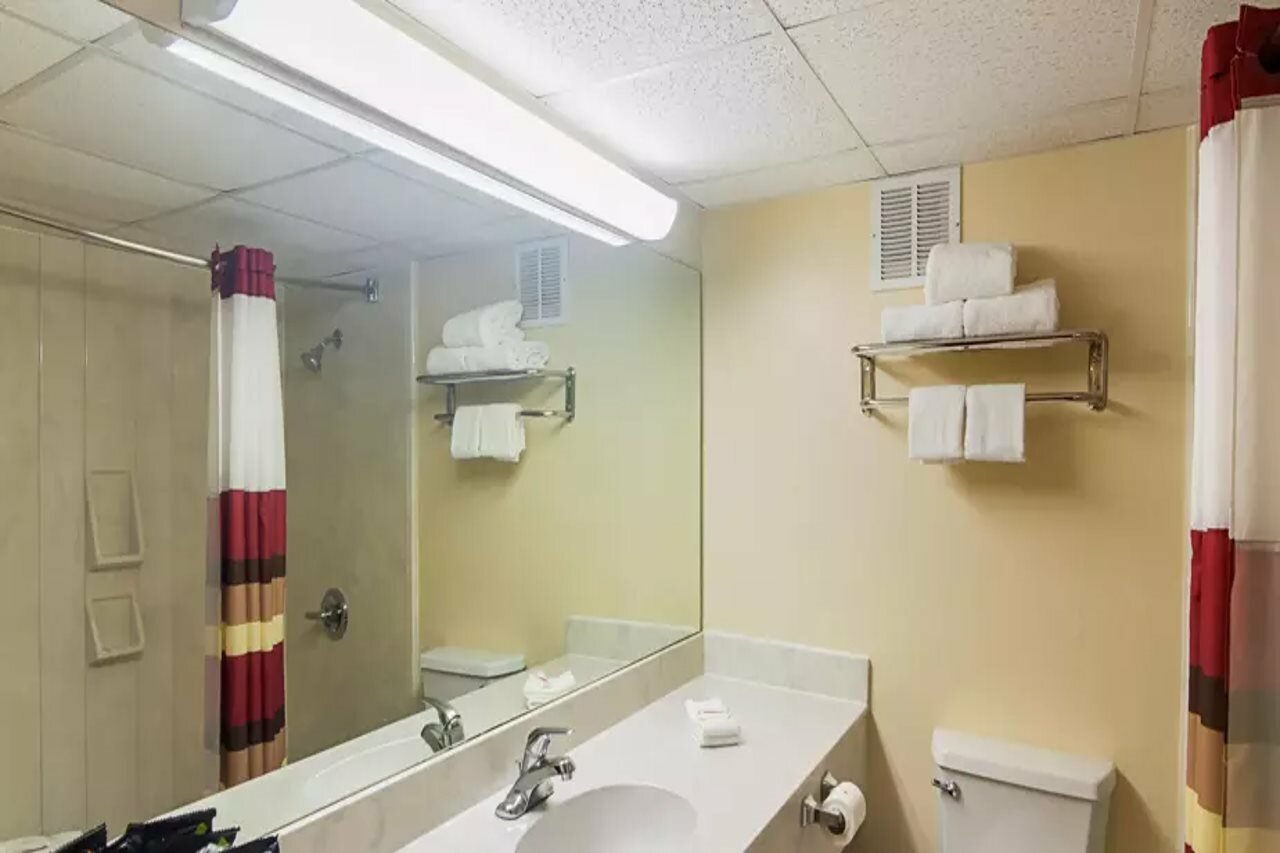 Фото Red Roof Inn & Conference Center Lubbock