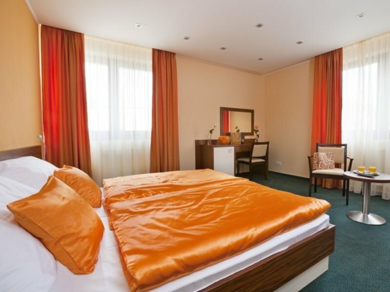 Фото Hotel Viktor