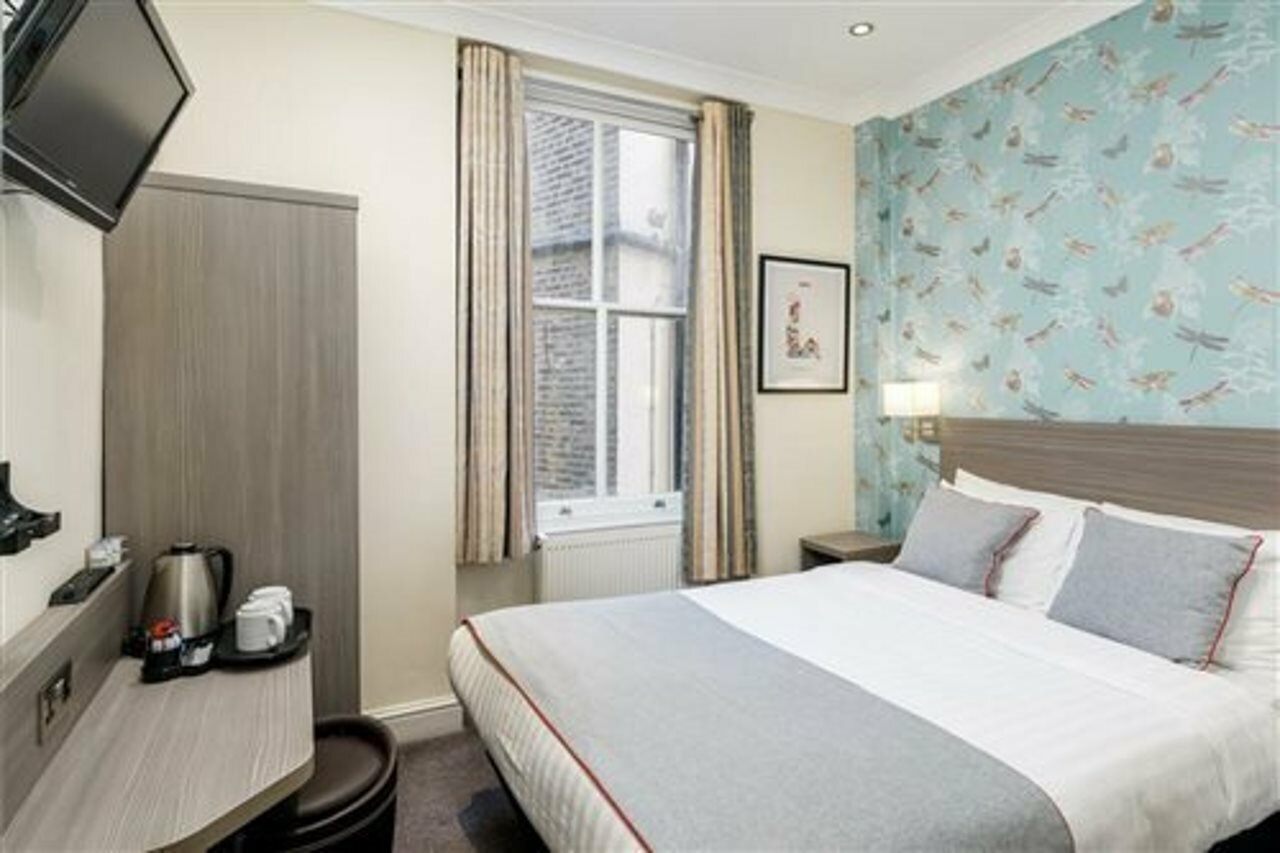 Фото Oyo Bakers Hotel London Victoria