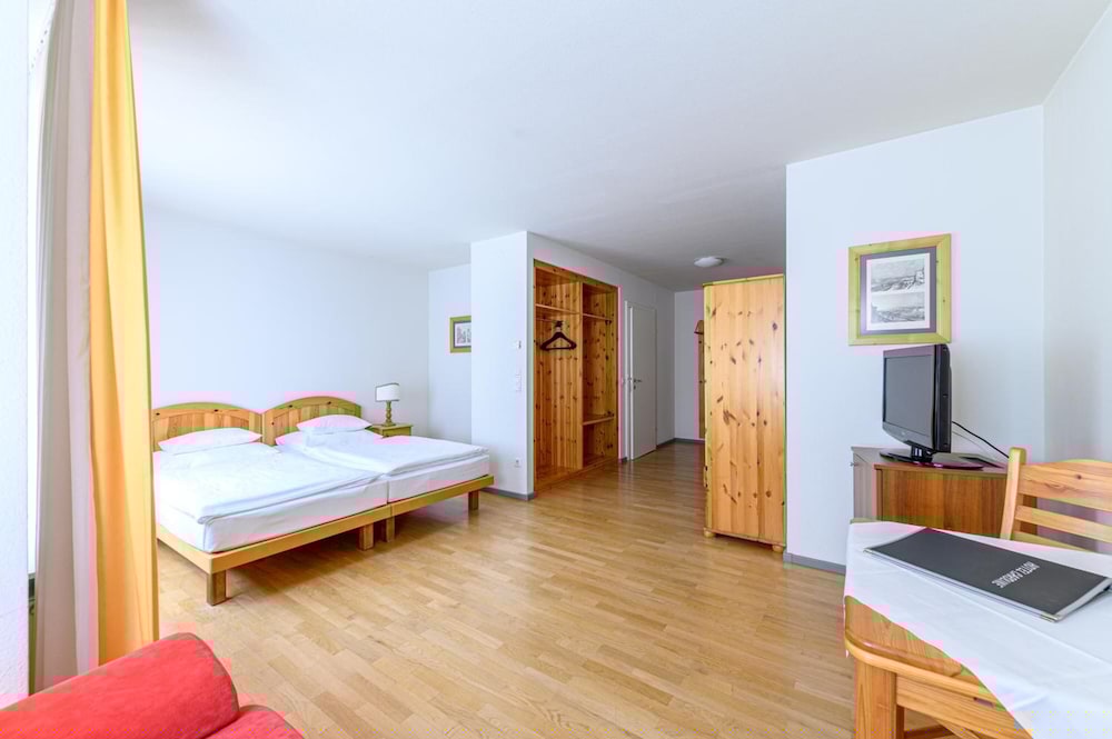 Фото Hotel Caroline