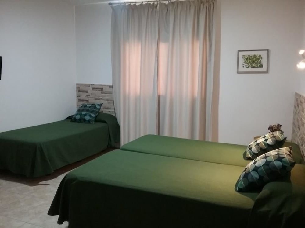 Фото Hostal Residencia Cardona