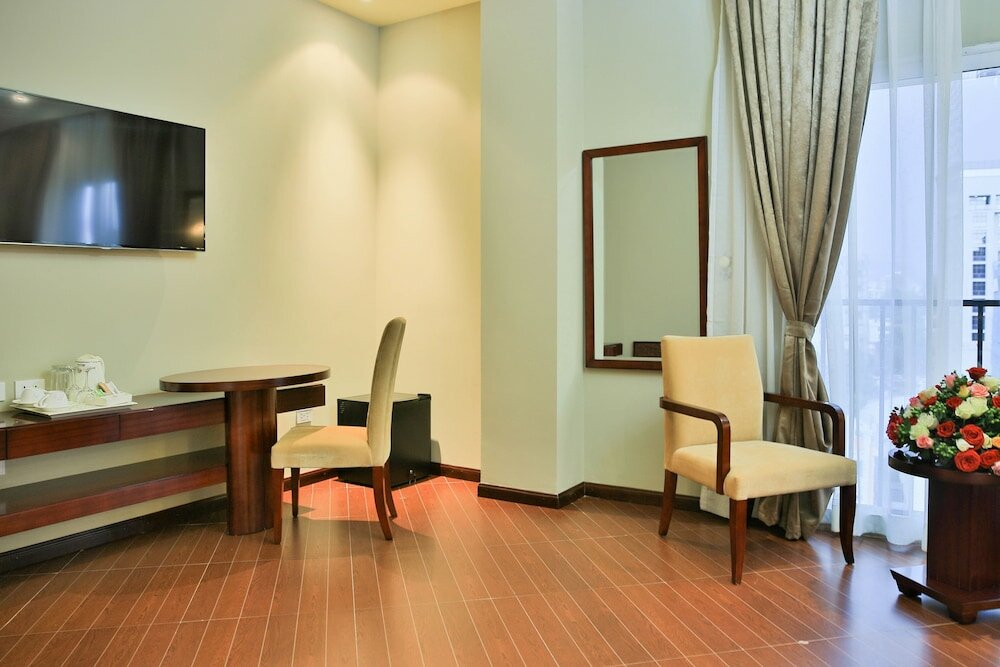 Фото Magnolia Hotel & Conference Center