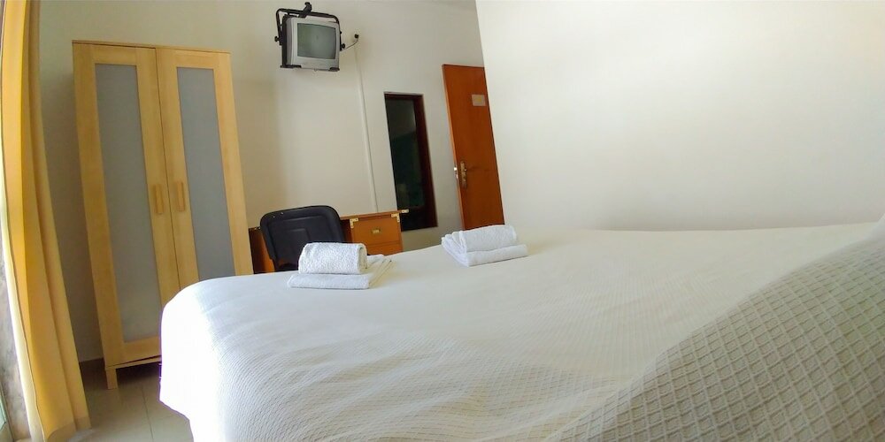 Фото E-Nove Lounge Hostel Caffe