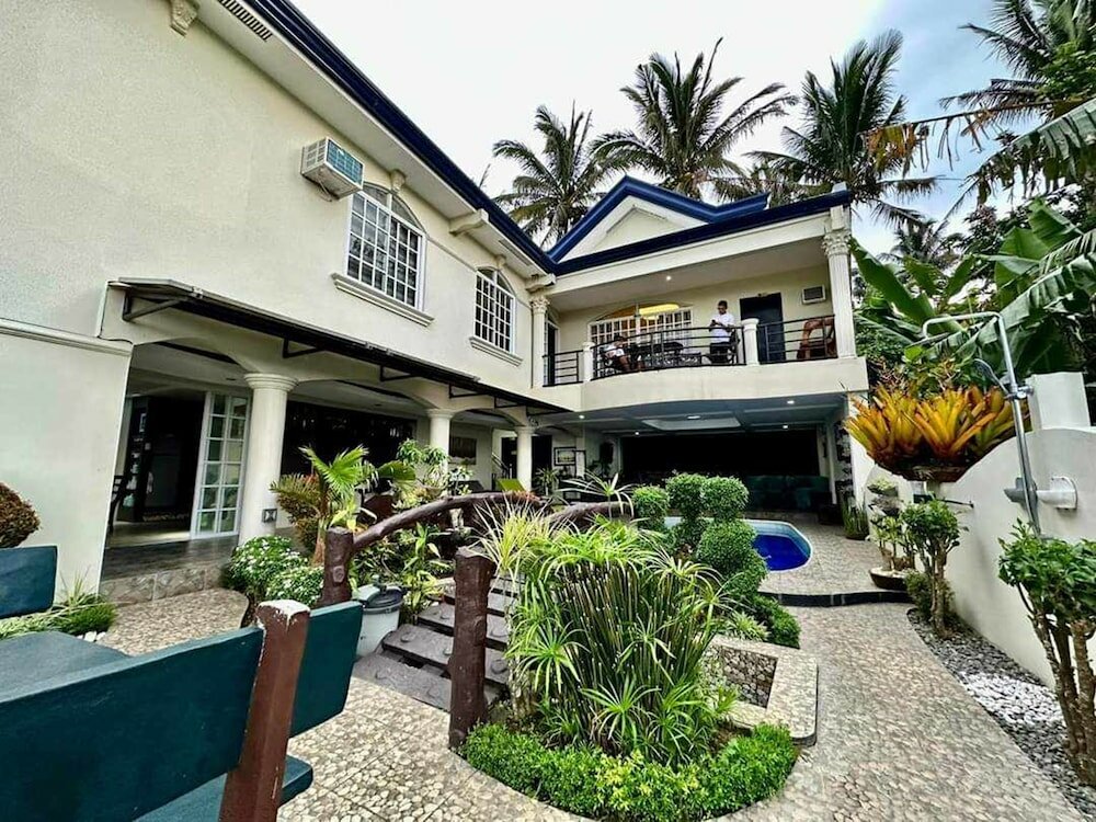 Фото Avana Hills Tagaytay