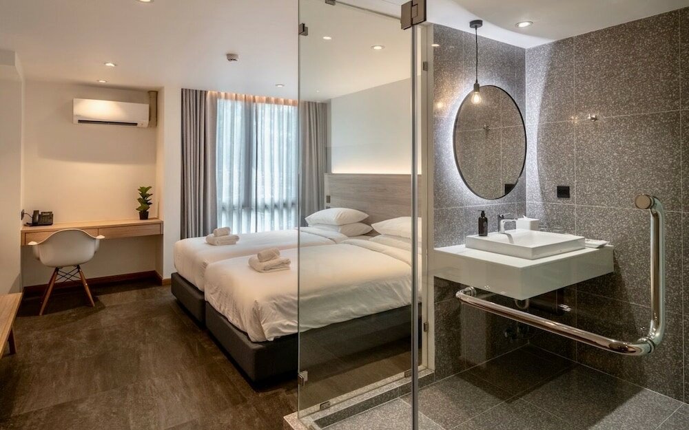 Фото Zen Master Hotel