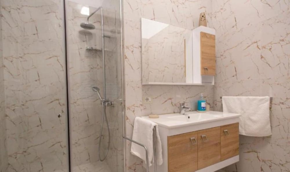 Фото Vila Ferdinand Modern Rooms In Tirana