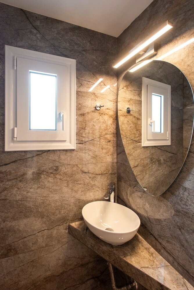 Фото Blue Ark Acropolis Compass