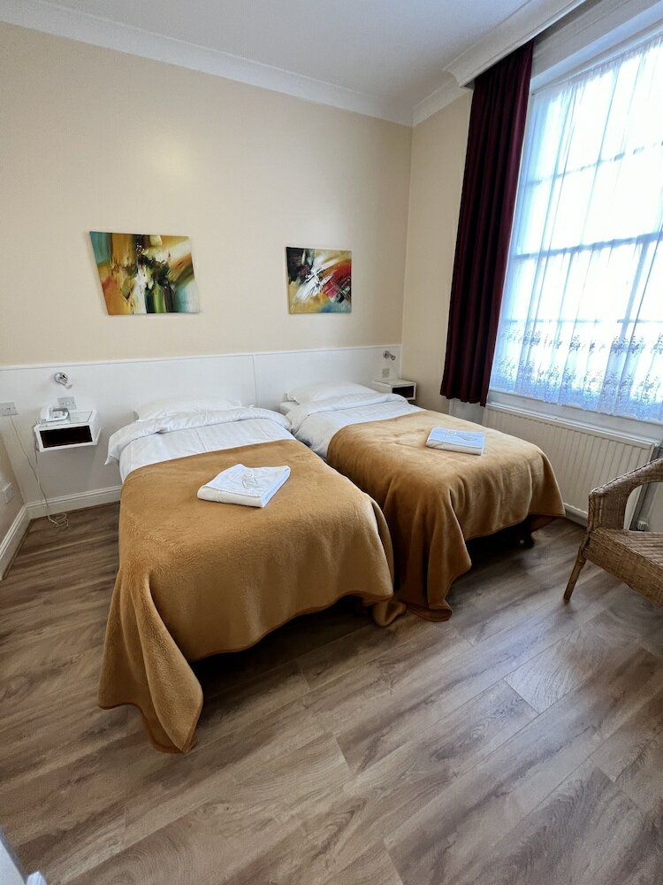 Фото Melbourne House Hotel