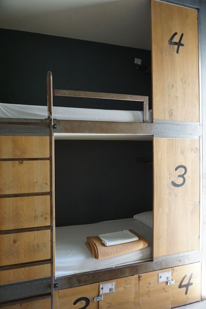 Фото Black Swan Hostel Sevilla