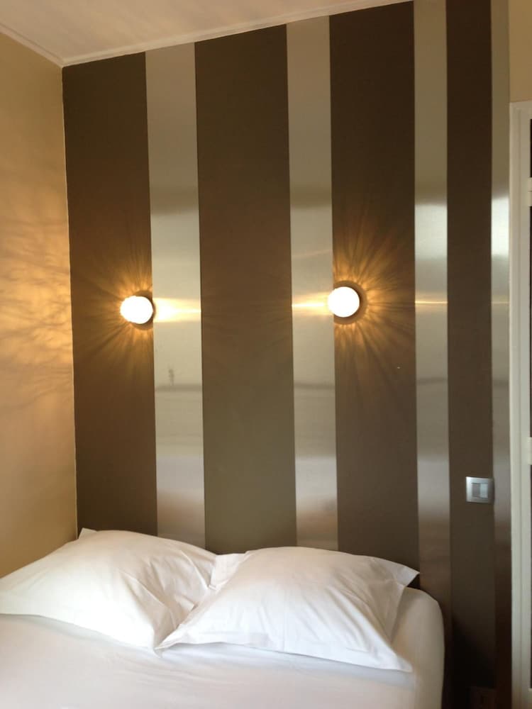 Фото Paris Legendre