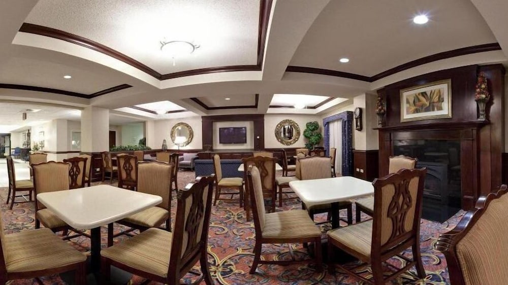 Фото Holiday Inn Express Hotel & Suites Chesapeake, an Ihg Hotel