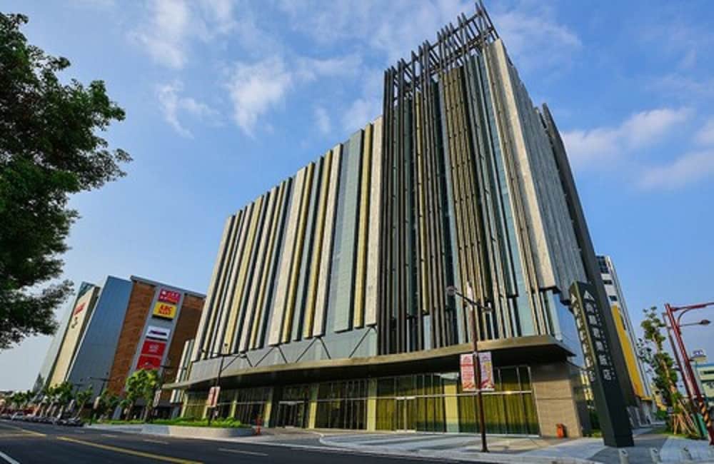 Фото отеля 1