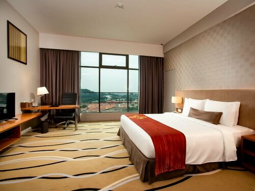 Гостиница The Zenith Hotel в Куантане