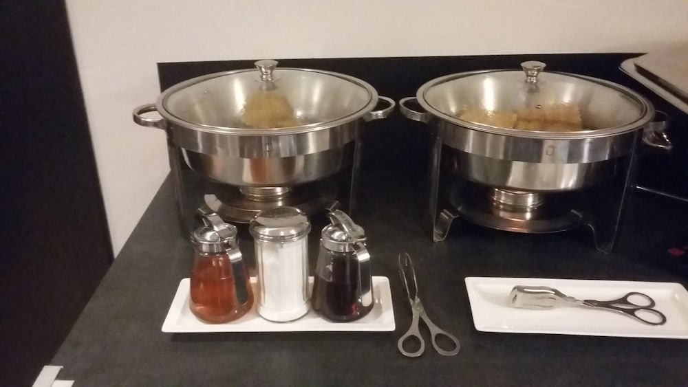 Фото Mercure Paris Arc de Triomphe Wagram Hotel