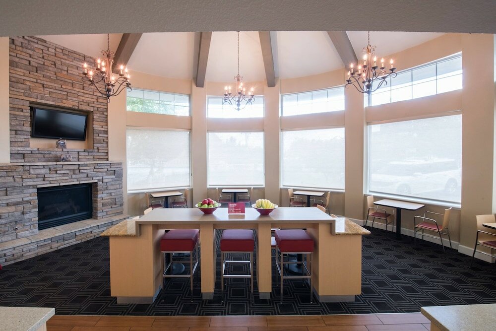 Фото TownePlace Suites by Marriott San Jose Campbell