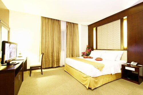 Гостиница Plaza Inn Kendari в Кендари
