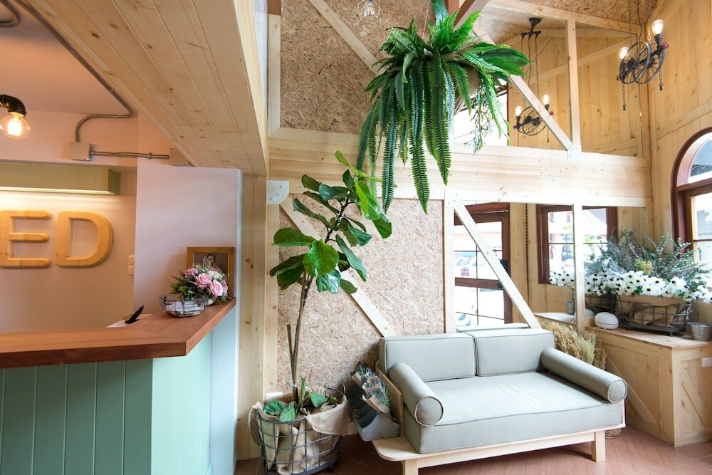 Фото Barn and Bed Hostel