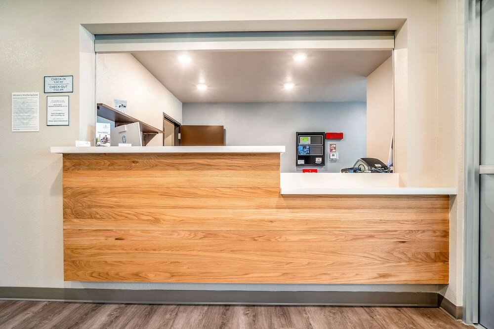 Фото WoodSpring Suites Naples West