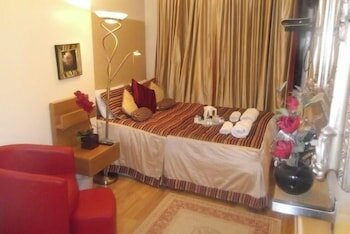 Фото ABC Hyde Park Hotel