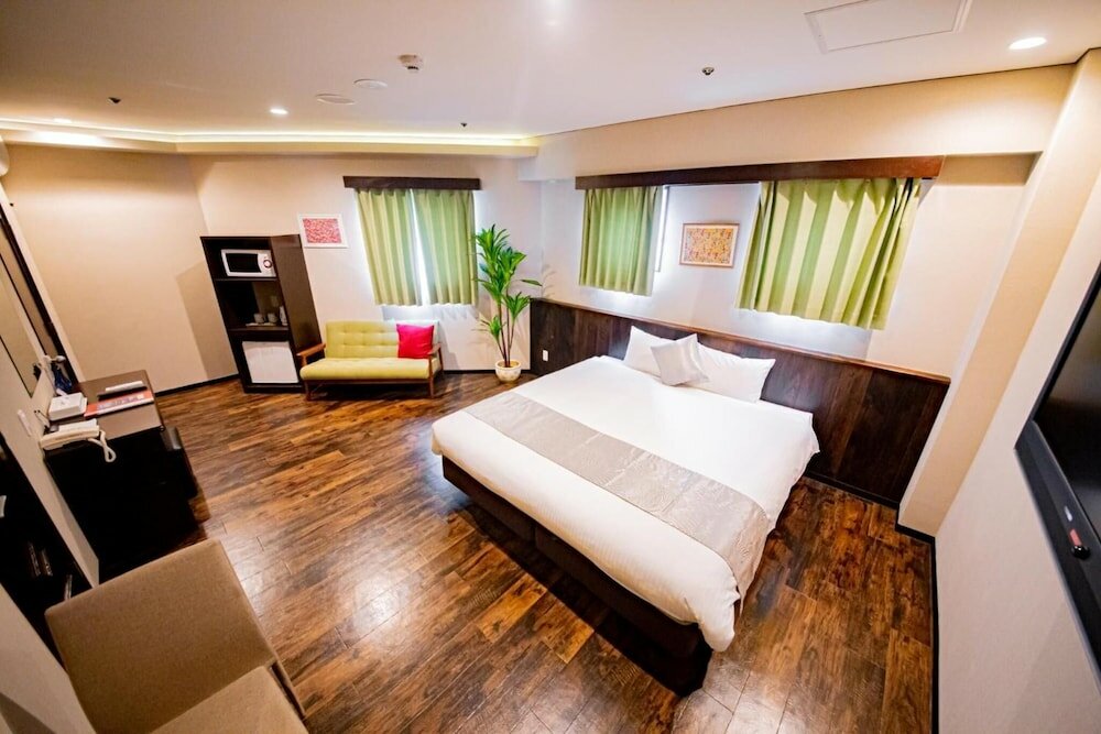 Фото Rycom Crystal Hotel