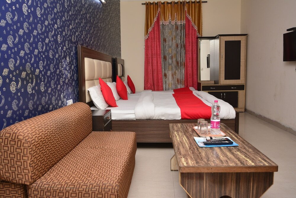 Фото Airport Hotel Mayank Residency