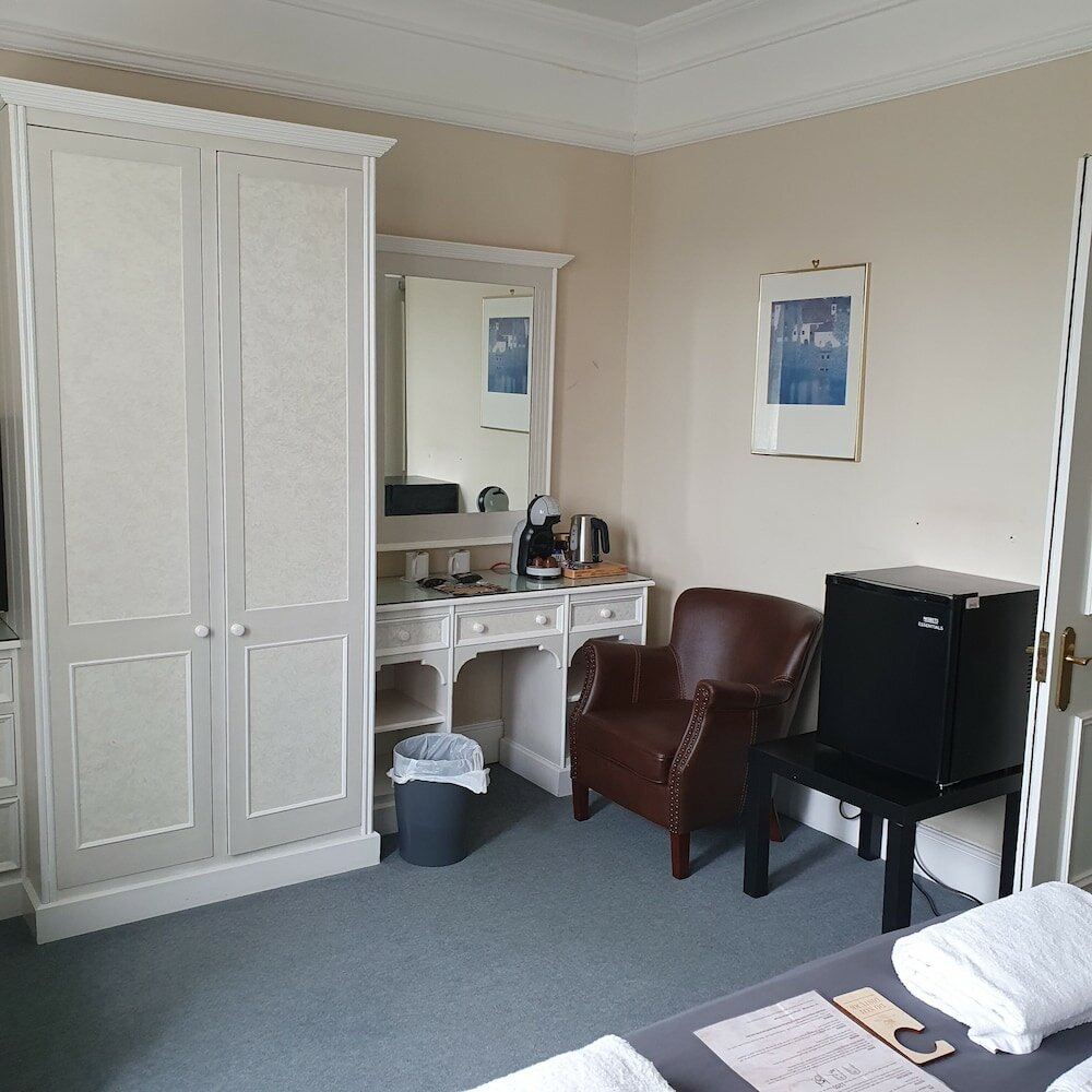 Фото St Margarets Hotel