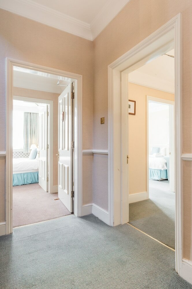 Фото St Margarets Hotel