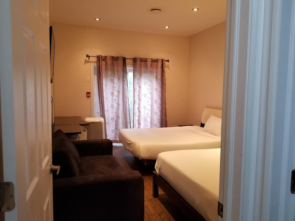 Фото Dragon Gate Inn