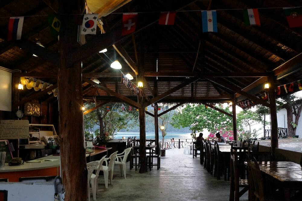 Фото Phi Phi Cozy Seafront Resort