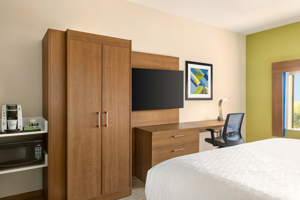 Фото Holiday Inn Express Hotel & Suites Mission-McAllen Area, an Ihg Hotel