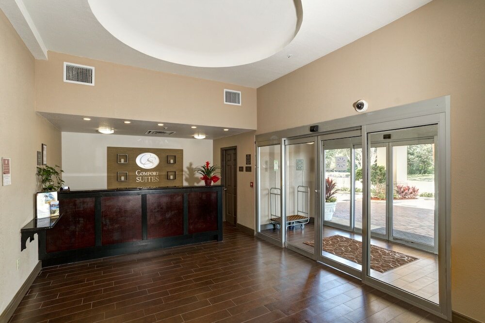 Фото Comfort Suites Clearwater - Dunedin