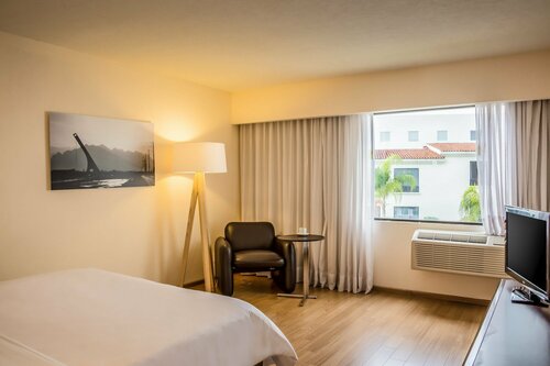 Гостиница Fiesta Inn Monterrey La Fe