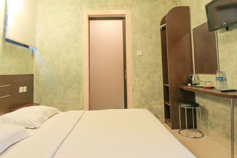 Фото S8 Suardana Hotel