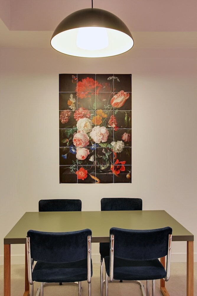 Фото Short Stay Group Museum View Serviced Apartments