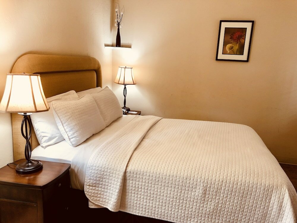 Фото Carmel Resort Inn