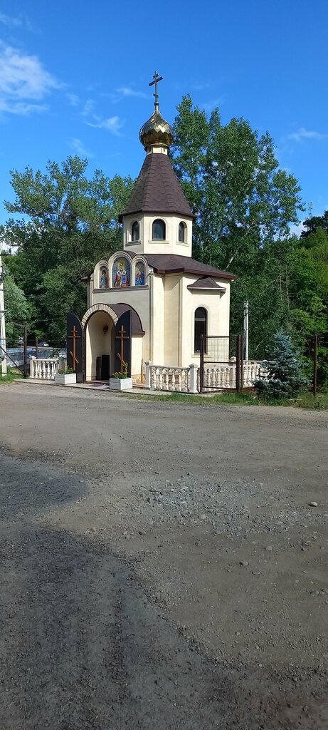 Capilla, cruz conmemorativa Chasovnya Nikolaya Chudotvortsa u Goryachego Klyucha, , foto